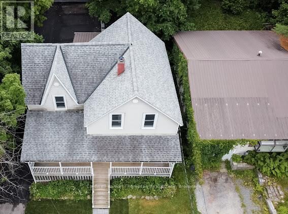 Property Photo: 5 Mary Street West 4 ON P1H 1W4