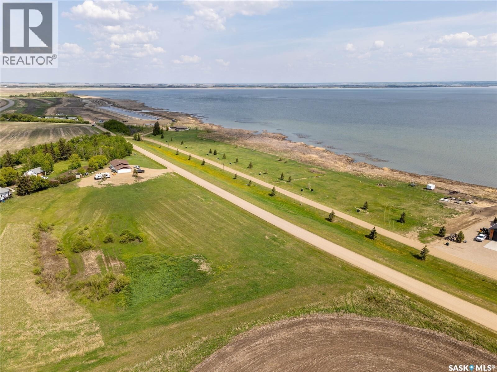 Property Photo:  780 Lakeshore Drive  SK S0M 1X0 