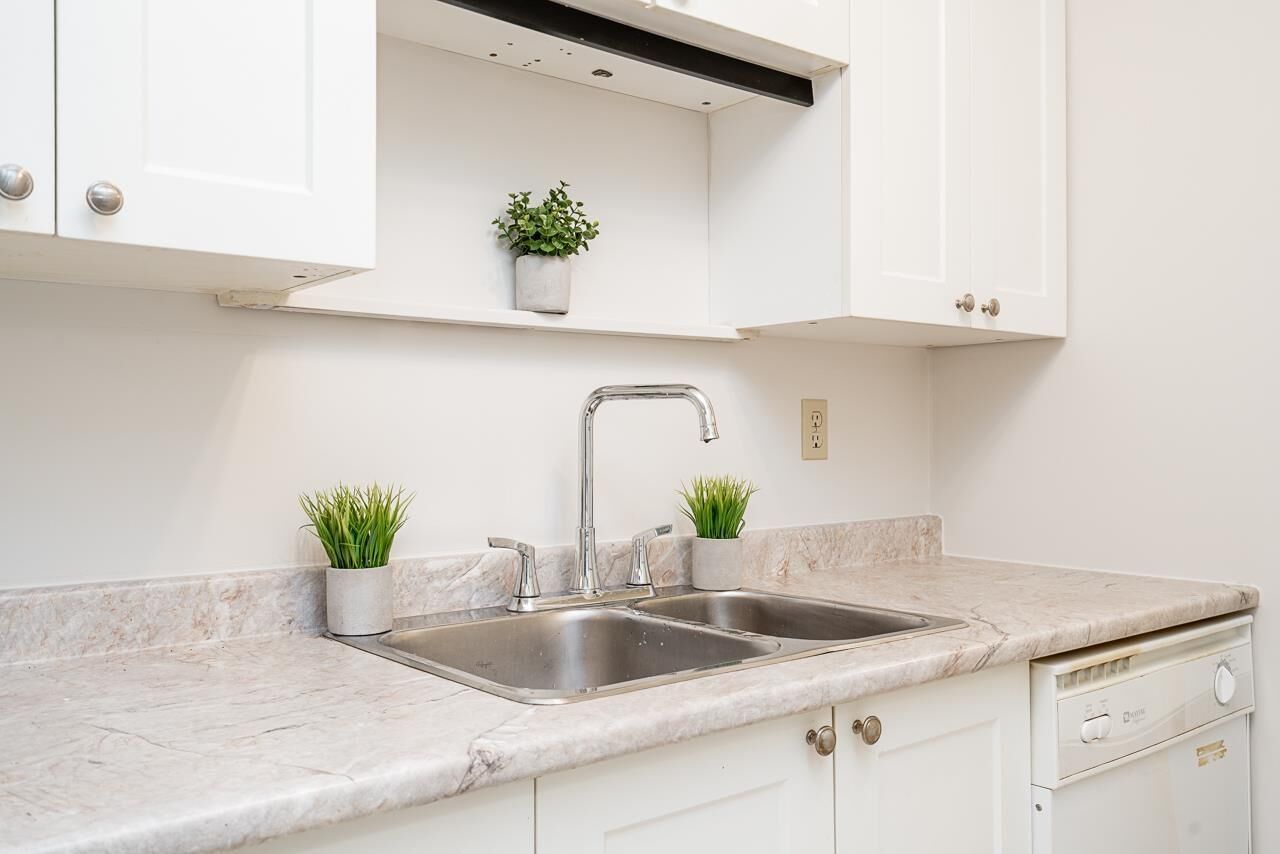 Property Photo:  33956 Essendene Avenue 106  BC V2S 6E7 