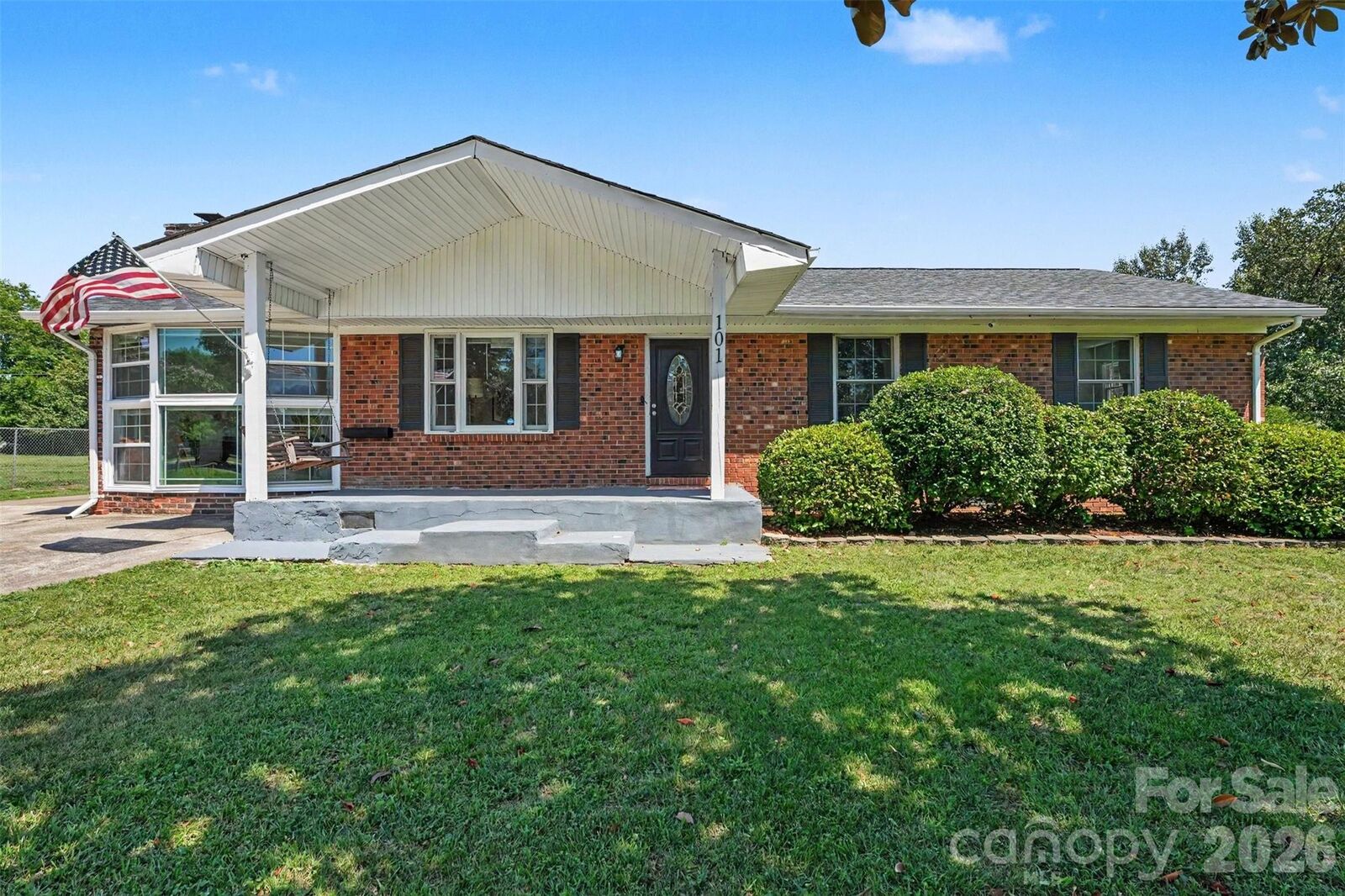 Property Photo: 101 E Chamblee Drive NC 28147