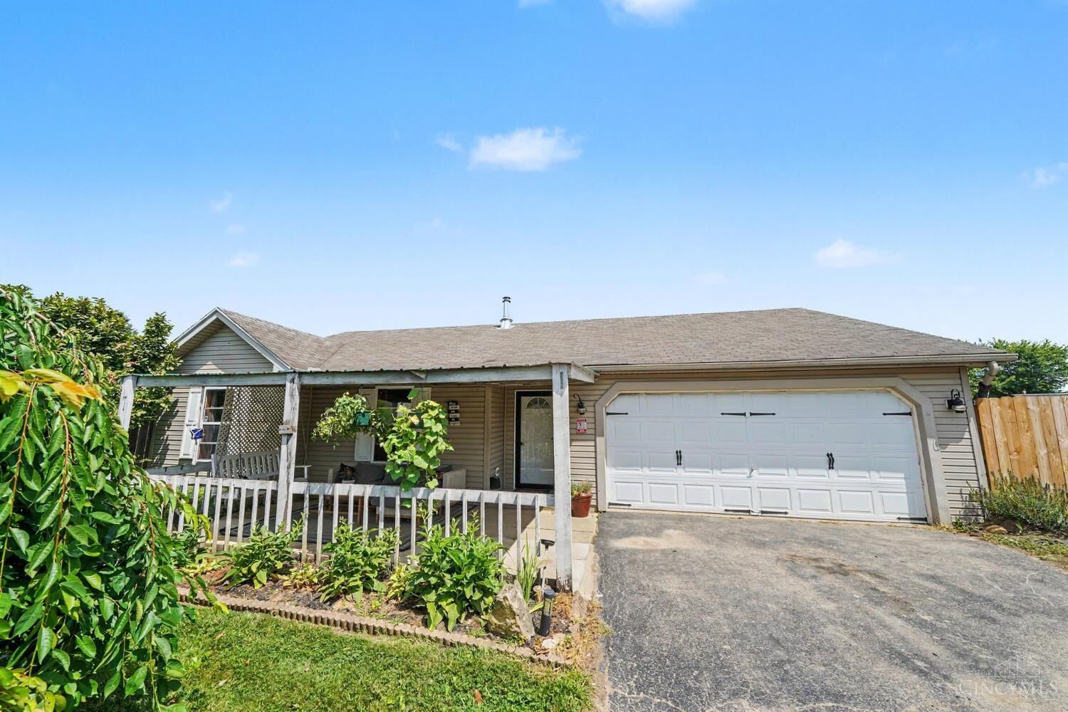 Property Photo:  415 Limerick Drive  OH 45142 