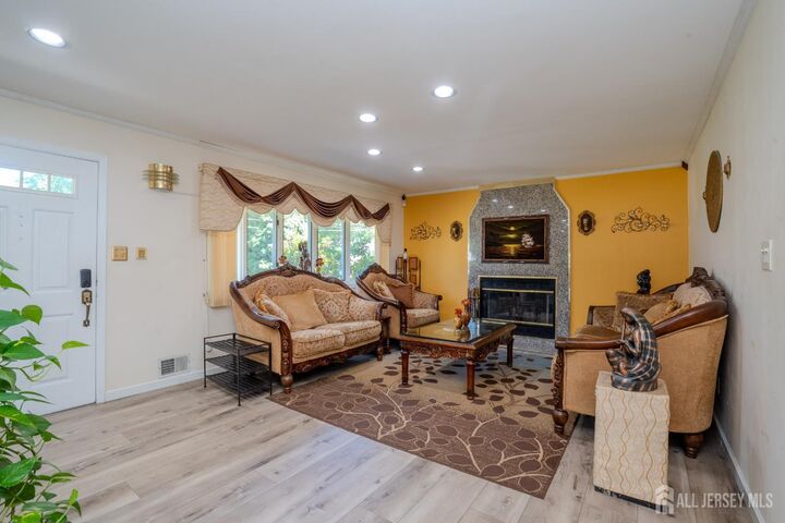 Property Photo:  2284 Polk Avenue  NJ 08902 