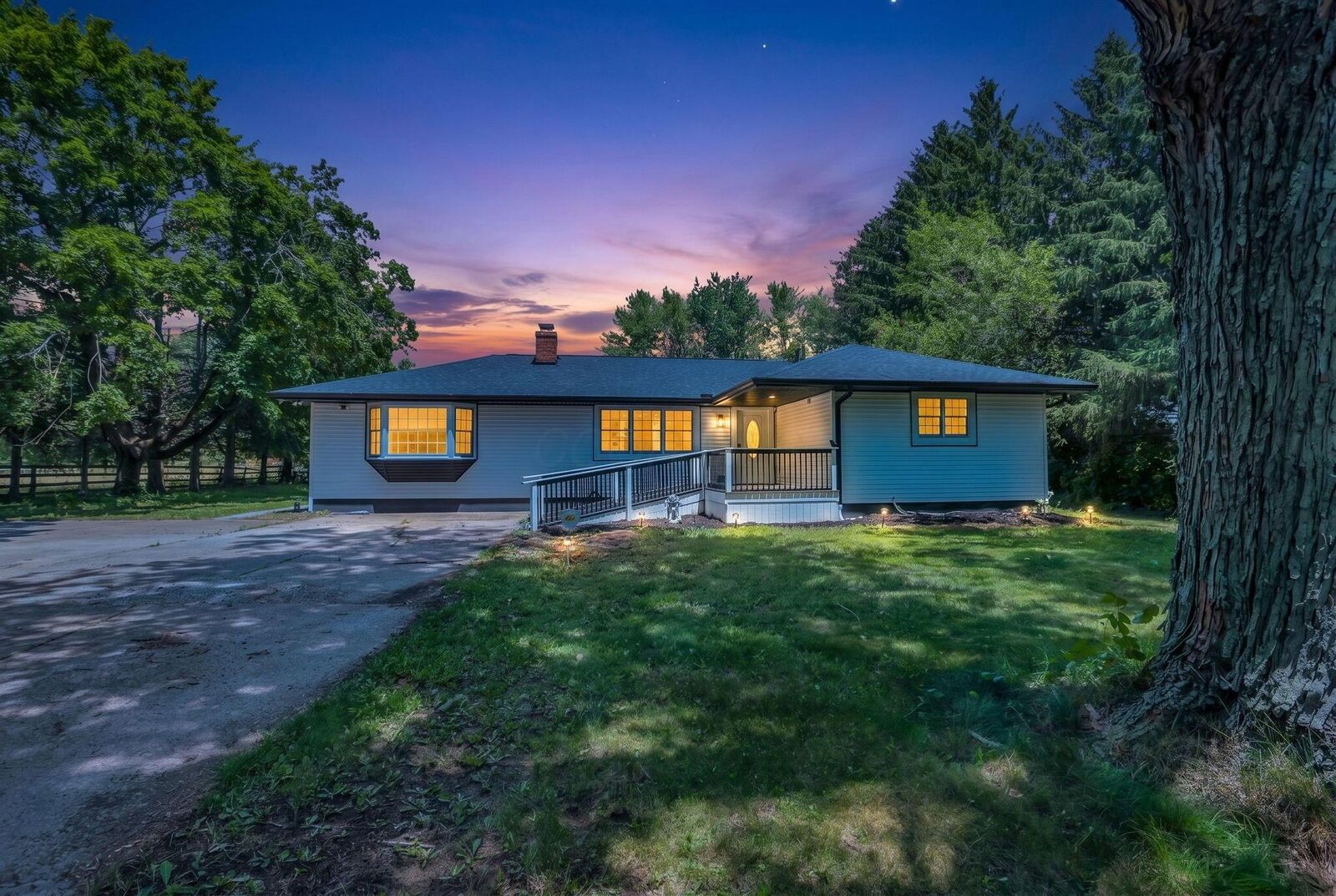 Property Photo: 5806 Blacklick Eastern NW Road OH 43147