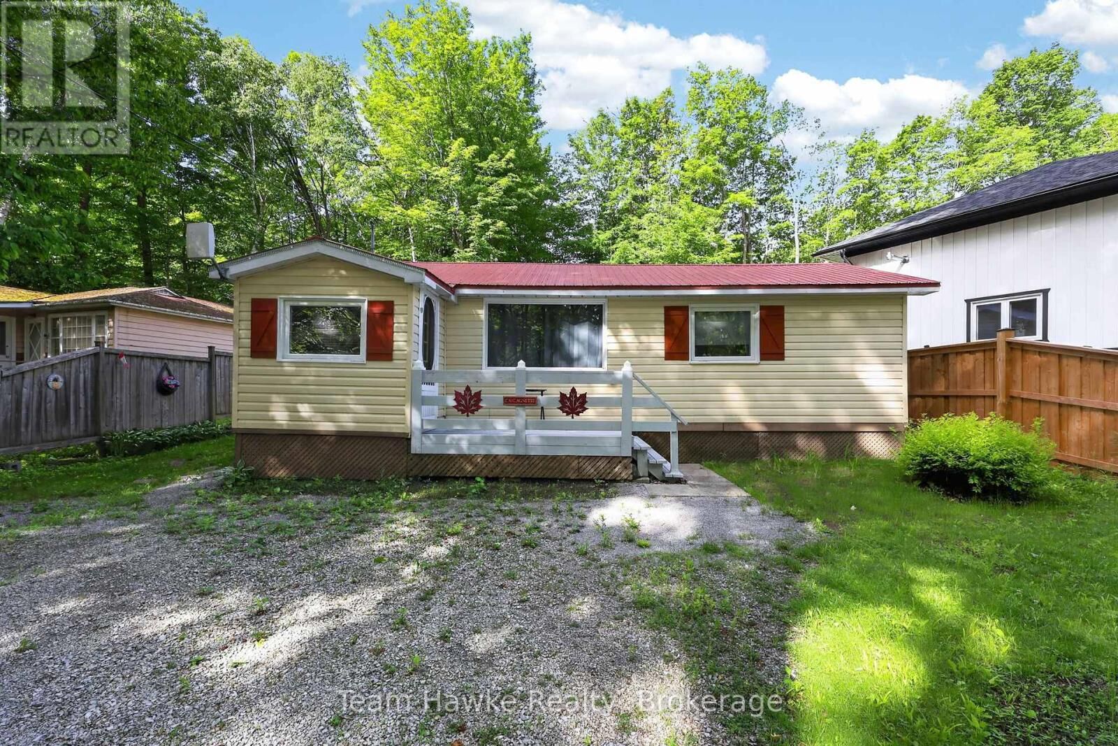 Property Photo:  48 McArthur Drive  ON L9M 1W9 