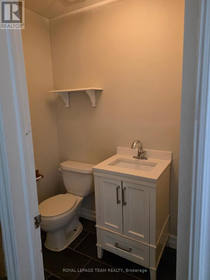 Property Photo: 100 Fenerty Court East 2 ON K2L 3A7