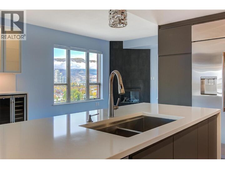 Property Photo: 1160 Bernard Avenue 1209 BC V1Y 6R2