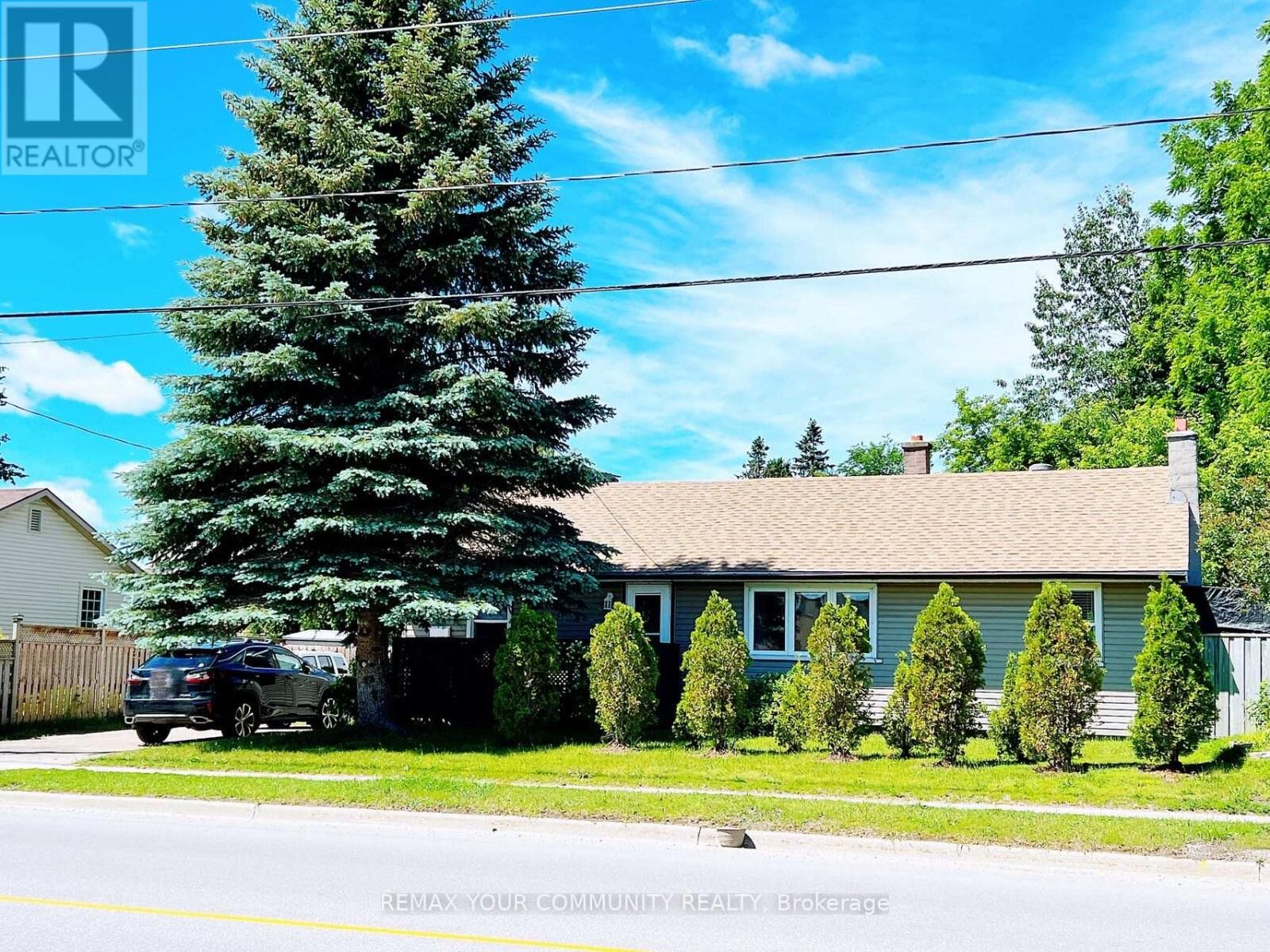Property Photo:  82 Patterson Road  ON L4N 3W2 