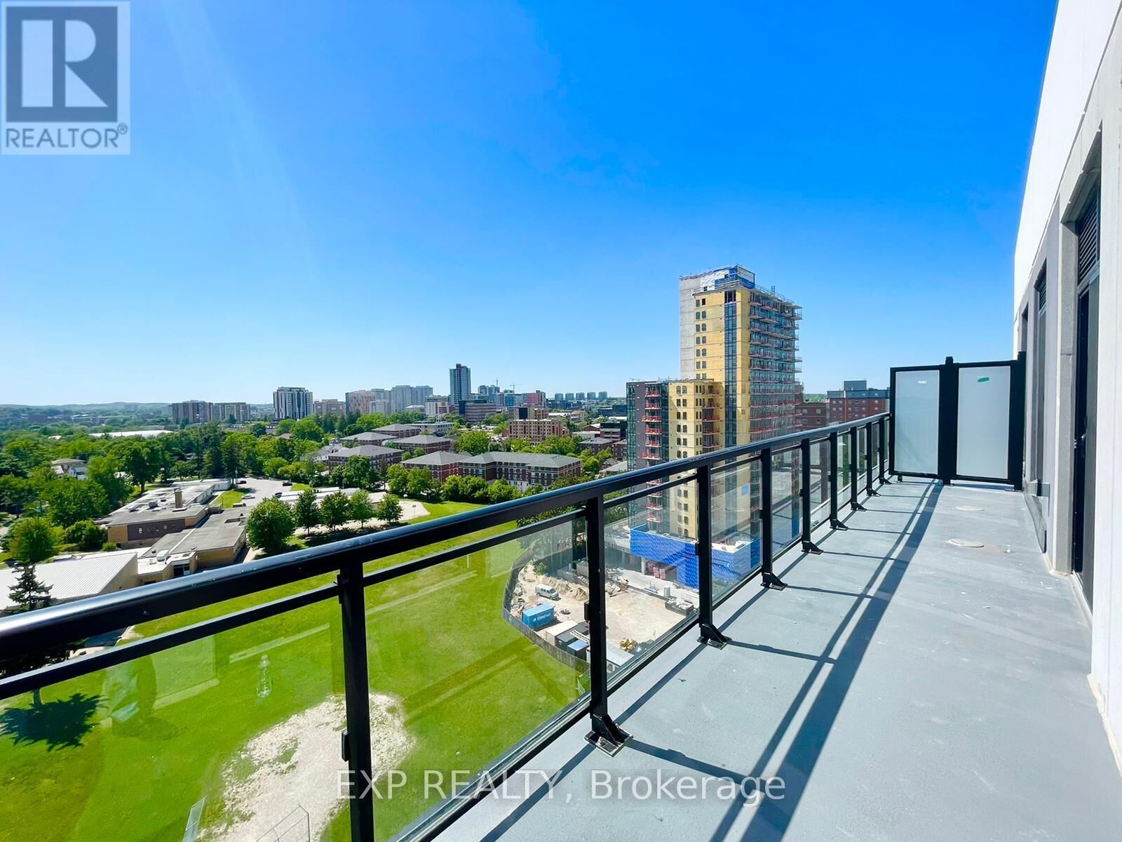 Property Photo:  128 King Street North 1606  ON N2J 0E9 