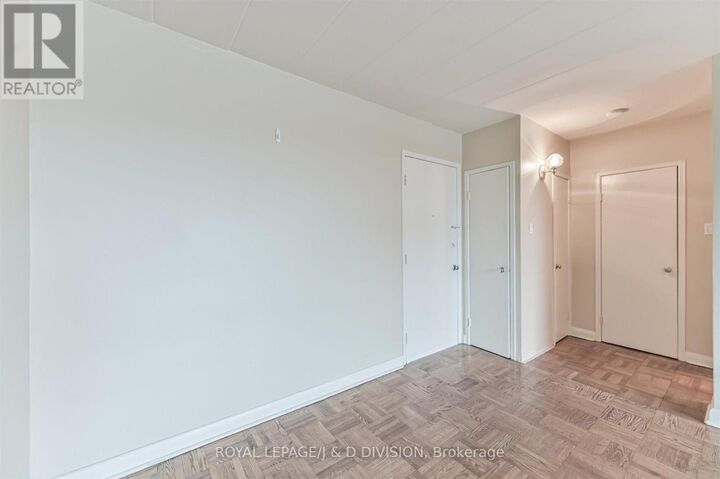 Property Photo:  325 Sammon Avenue 204  ON M4J 2A1 