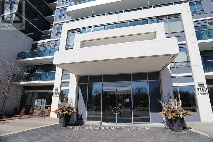 Property Photo:  7165 Yonge Street 635  ON L3T 0C9 