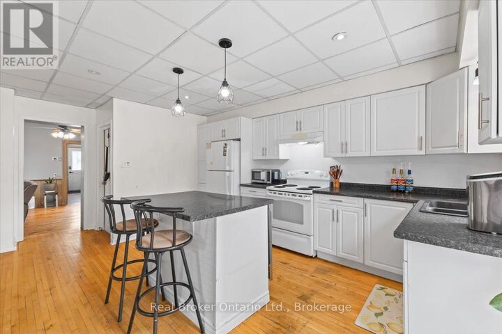 Property Photo: 115 Durham Street West ON N0G 2V0