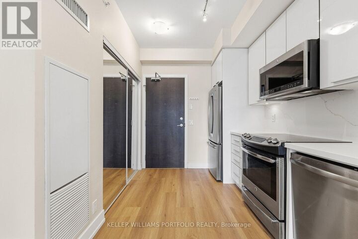 Property Photo:  10 Park Lawn Road 524  ON M8V 0H9 