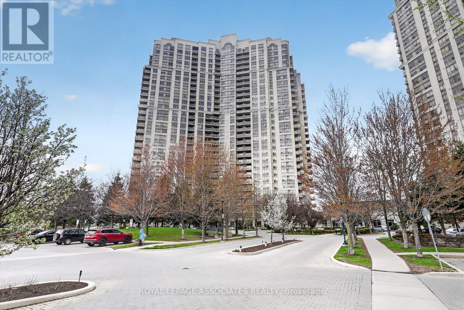 Property Photo: 710 Humberwood Boulevard 606A ON M9W 7J5