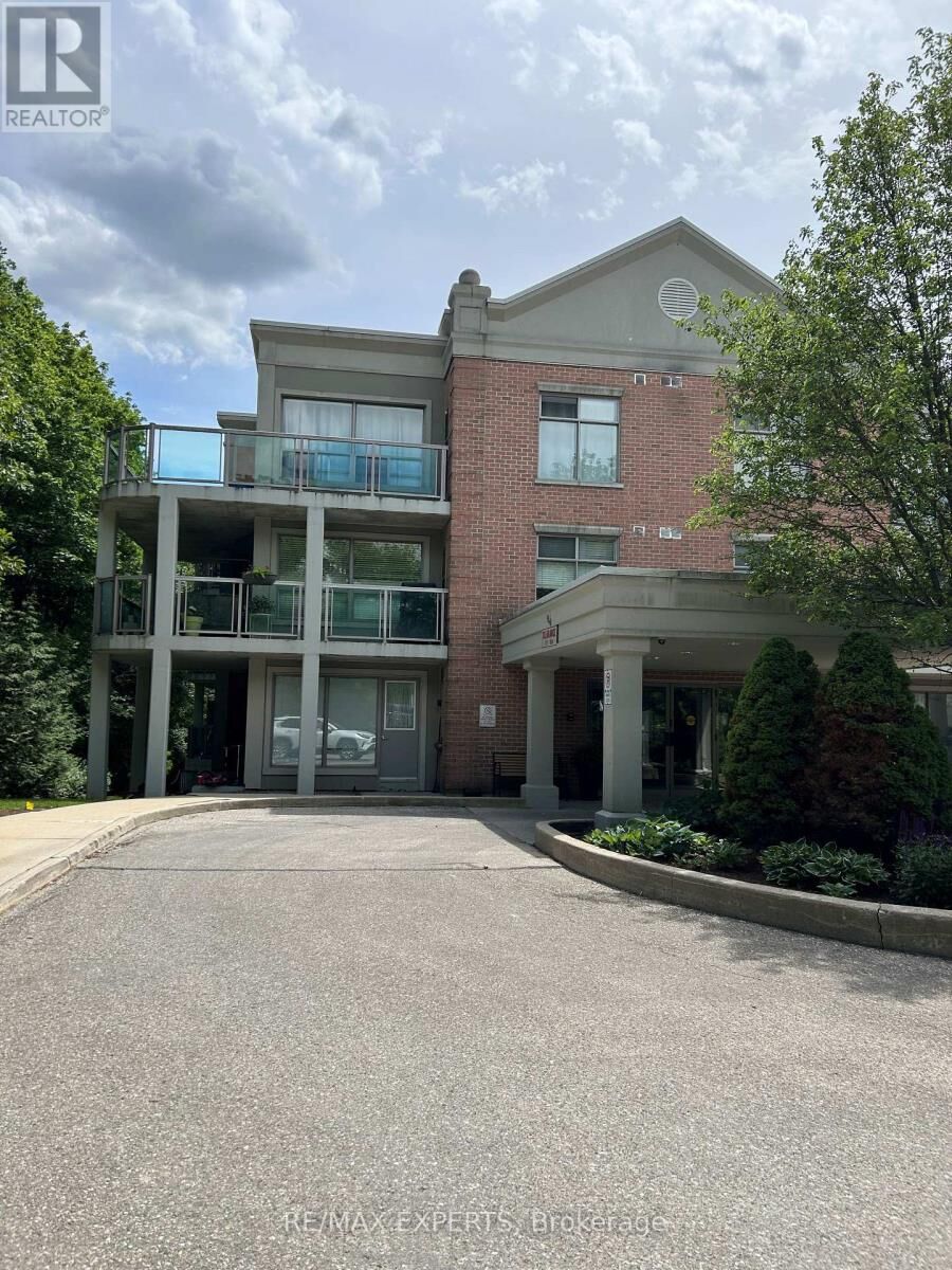 Property Photo: 245 Pine Grove Road 108 ON L4L 2H7