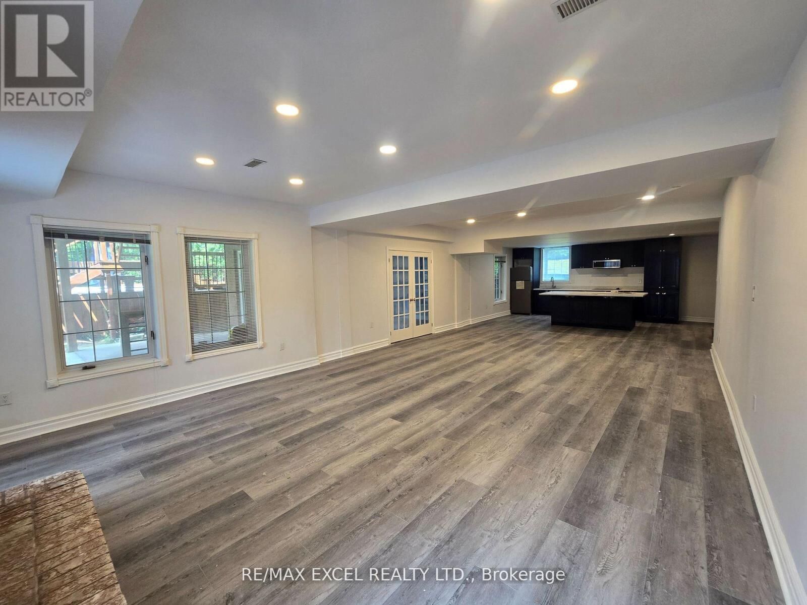 Property Photo:  23 Falkland Place  ON L4C 9P3 