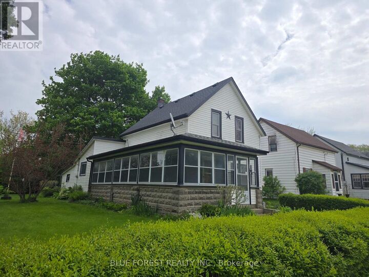 Property Photo: 185 Furnival Road ON N0L 2C0