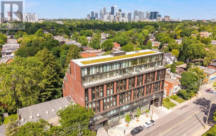 Property Photo: 1414 Bayview Avenue 407 ON M4G 0E2