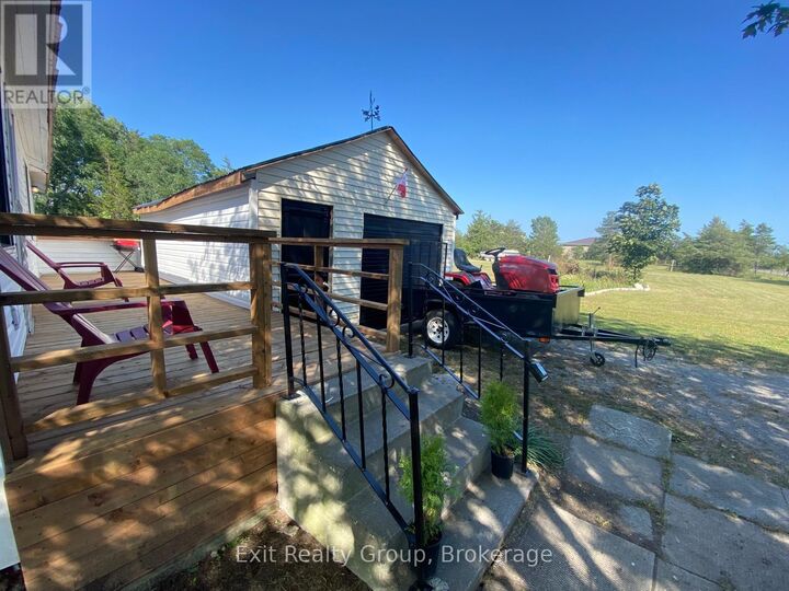 Property Photo:  48 County Road 29  ON K0K 1T0 
