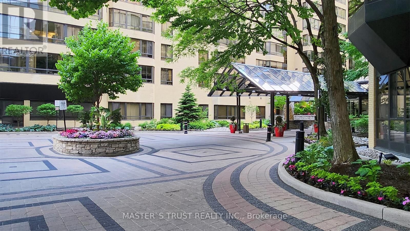 Property Photo:  195 Patrick Street 404B  ON M5T 2Y8 
