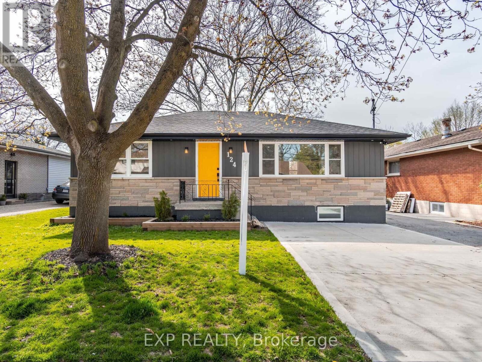 Property Photo:  124 Upper Paradise Road 2  ON L9C 5B8 