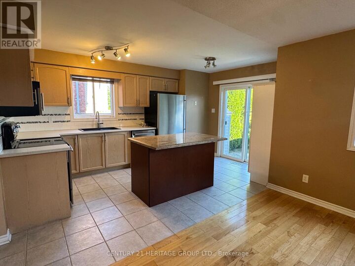 Property Photo: 82 Kenwell Crescent ON L4N 0Z6