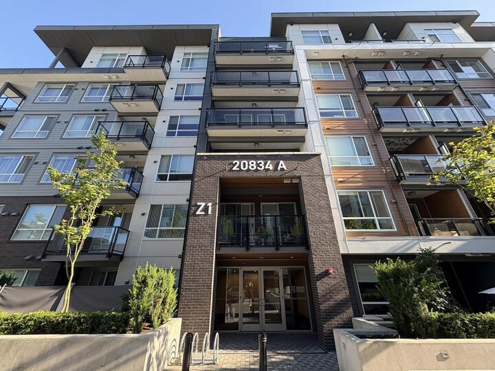 20834 80 Avenue A420 — photo 1