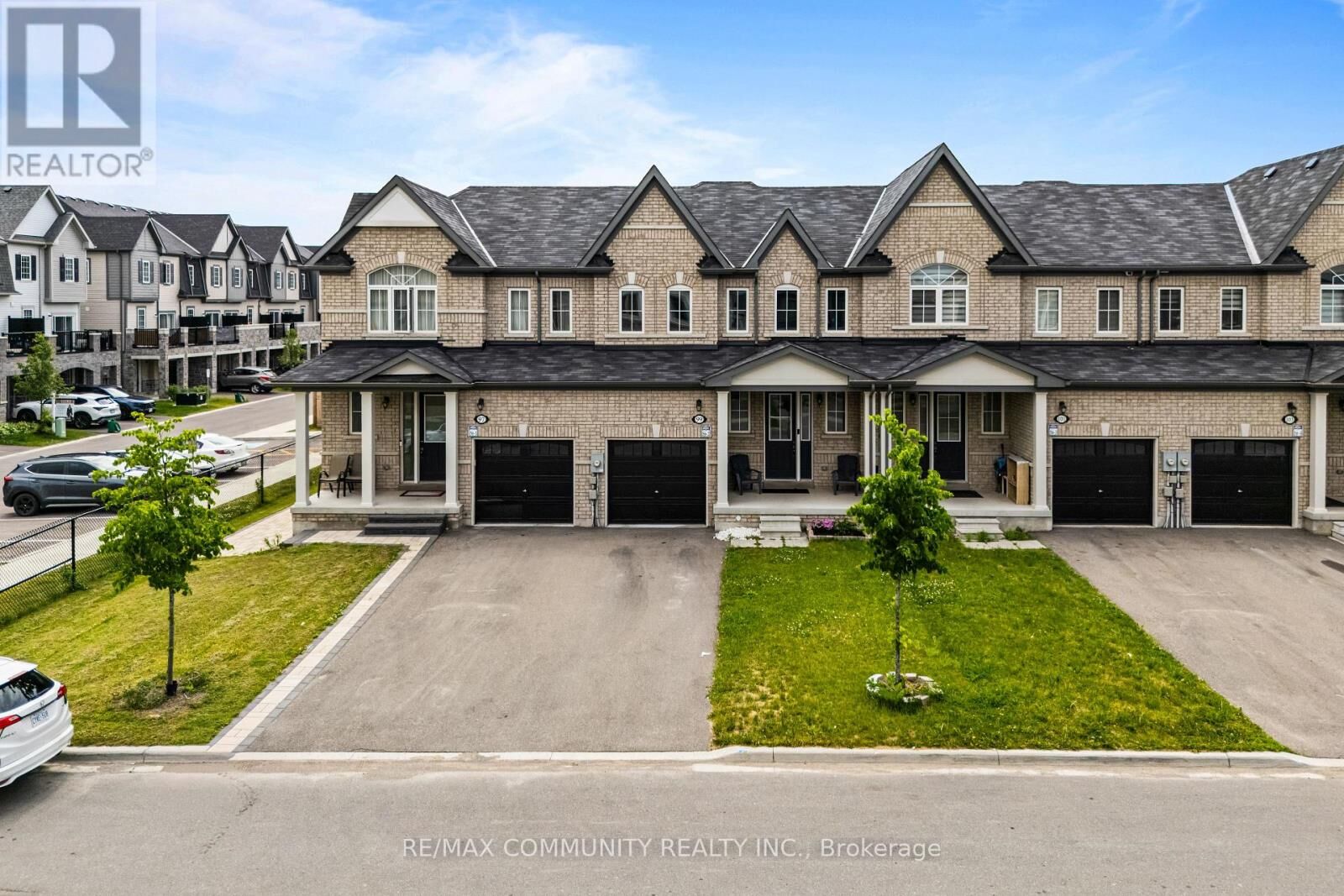 Property Photo:  99 Bill Hutchinson Crescent  ON L1C 4T5 