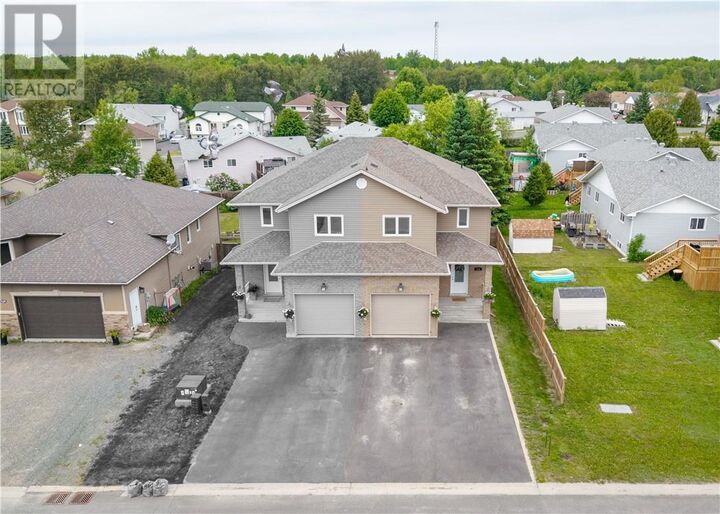 Property Photo: 226 Springhill Drive ON P3L 0A7