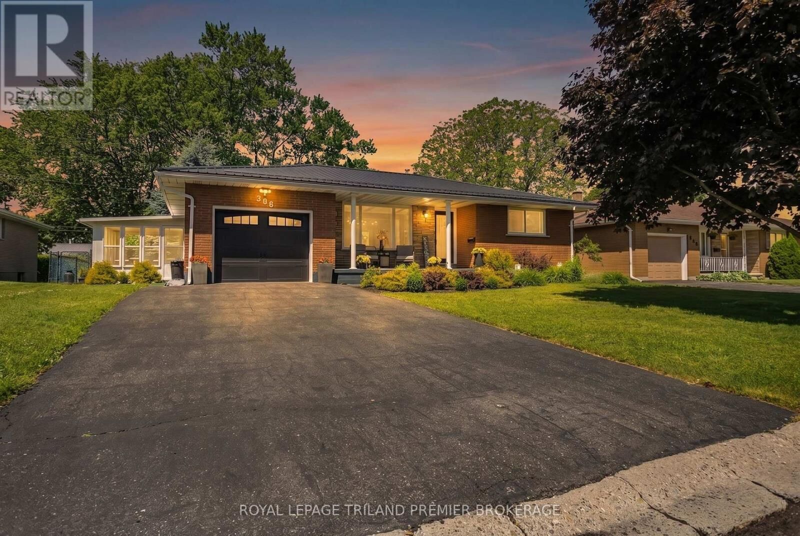 Property Photo: 306 Adams Avenue ON N4B 2Y5