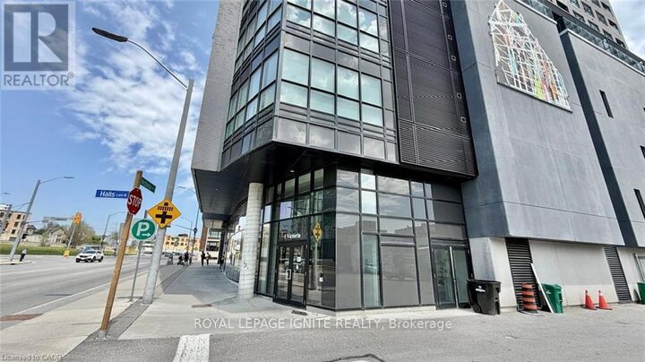 Property Photo:  1 Victoria Street 1712  ON N2G 0B5 