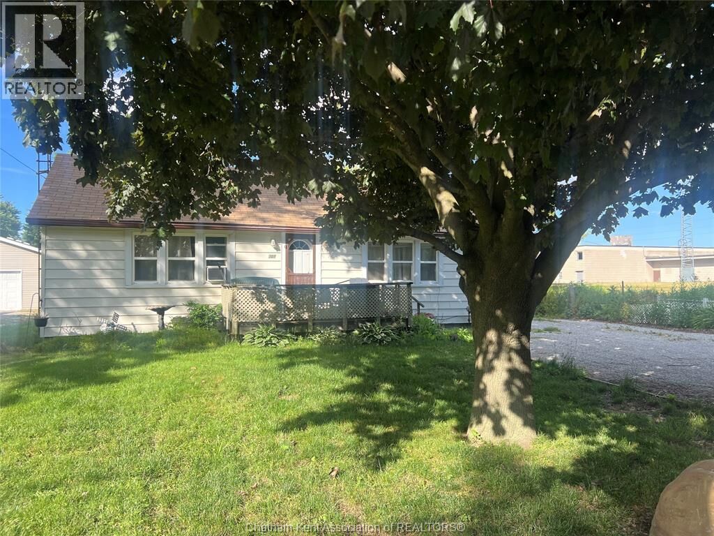 Property Photo: 707 Bloomfield Road ON N7M 5J5