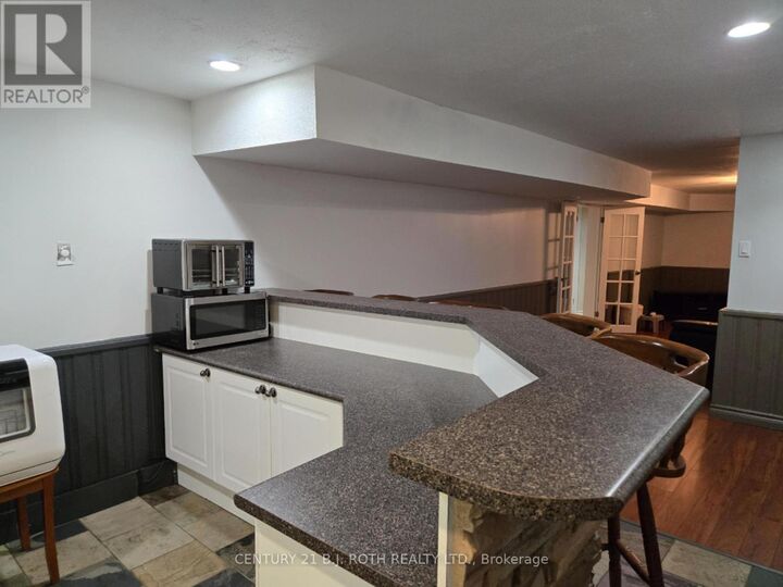 Property Photo:  105 Chieftain Crescent  ON L4M 3C3 