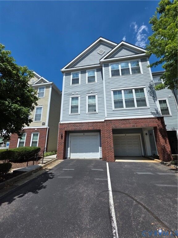 Property Photo: 604 Bristol Village Drive 308 VA 23114