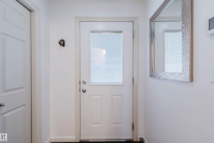 Property Photo:  1289 Cunningham Drive SW  AB T6W 0R7 