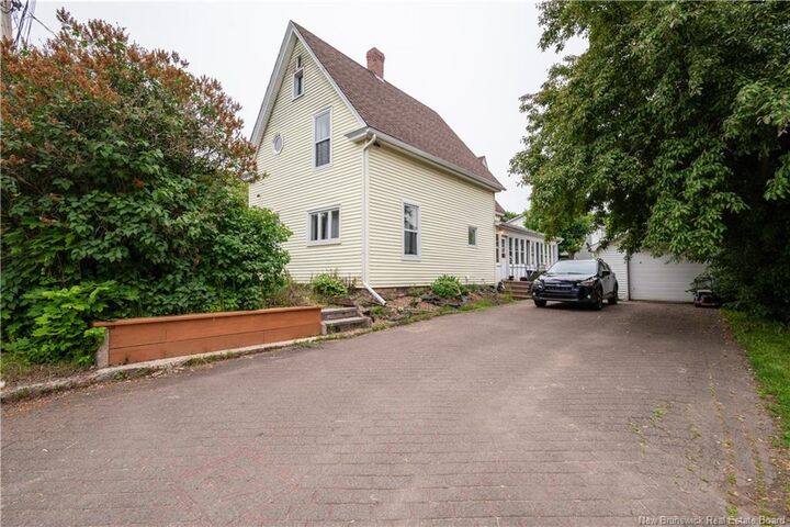 Property Photo:  41 Lockwood Street  NB E1H 2H5 