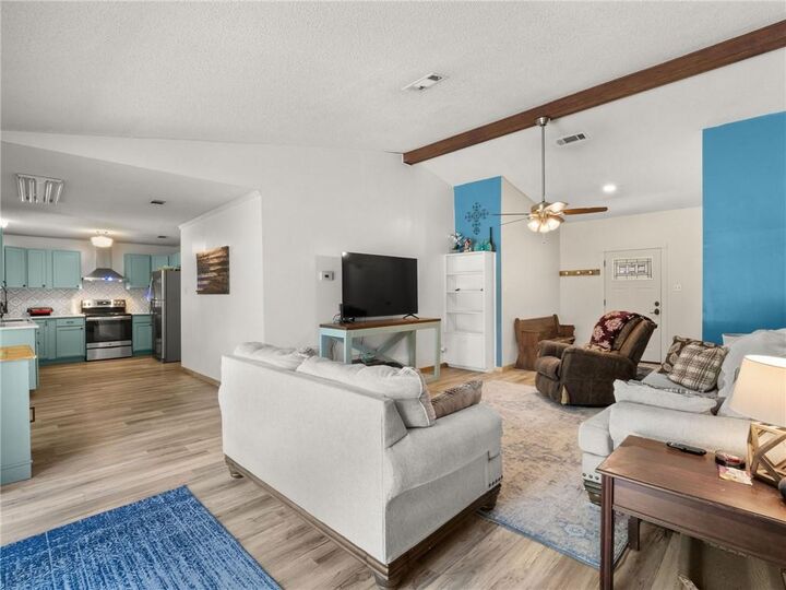 Property Photo:  605 Haynes Drive  LA 70634 