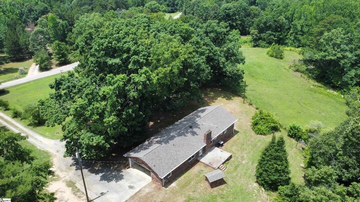 Property Photo: 140 Loftis Drive SC 29669