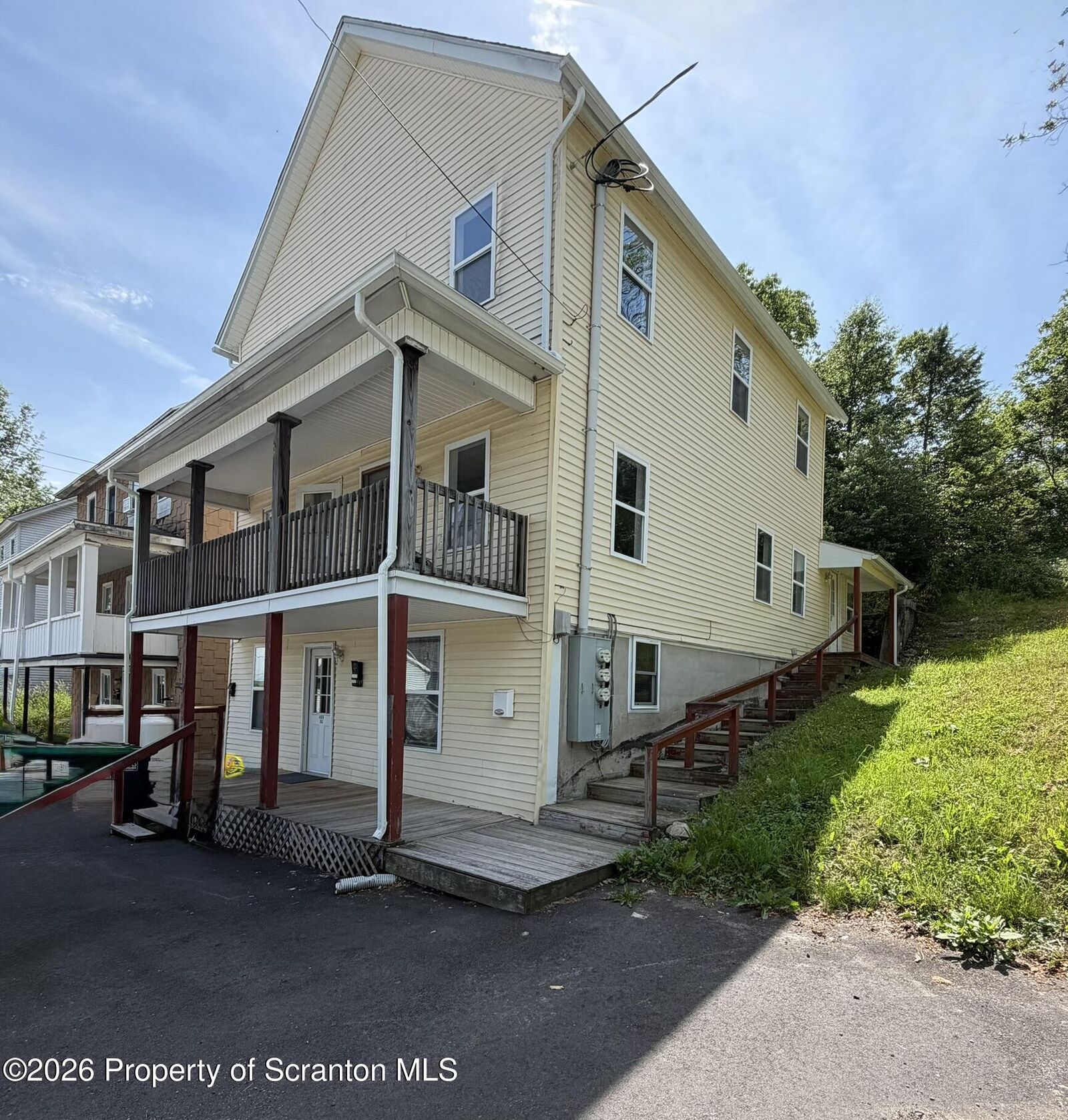 Property Photo:  409 Delaware Street  PA 18421 