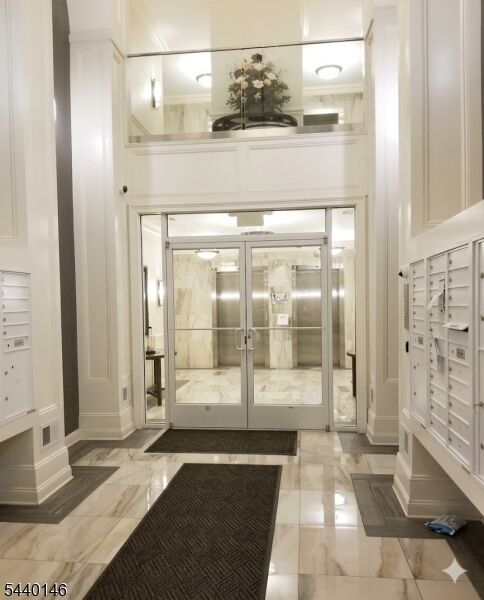 Property Photo: 102 E Elizabeth Ave 412 NJ 07036