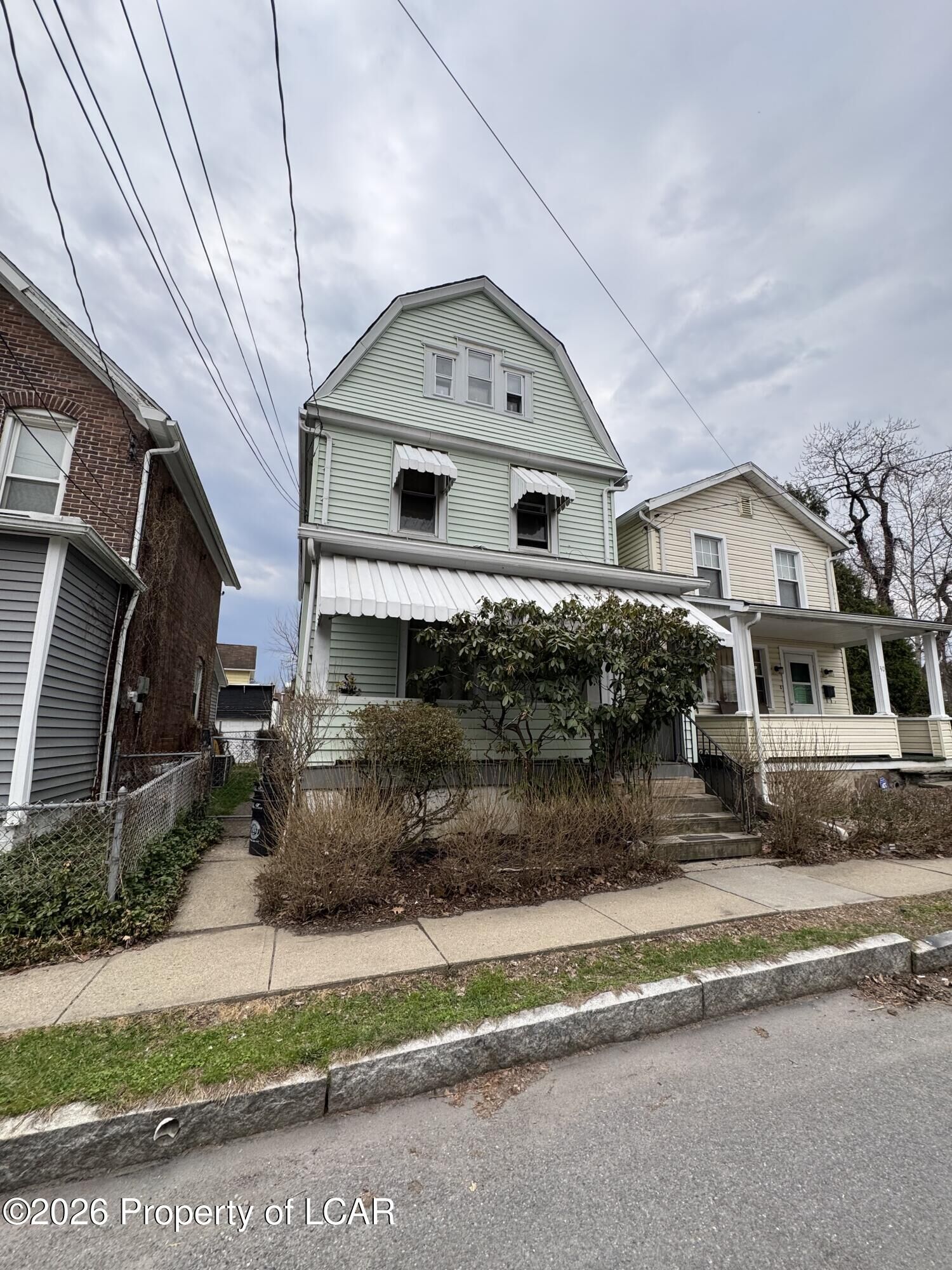 Property Photo:  28 Walnut Street  PA 18702 