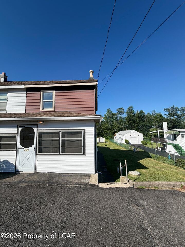 Property Photo:  450 Old Cranberry Road  PA 18202 
