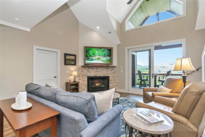 Property Photo: 164 Ridgeline Drive 21B NC 28604