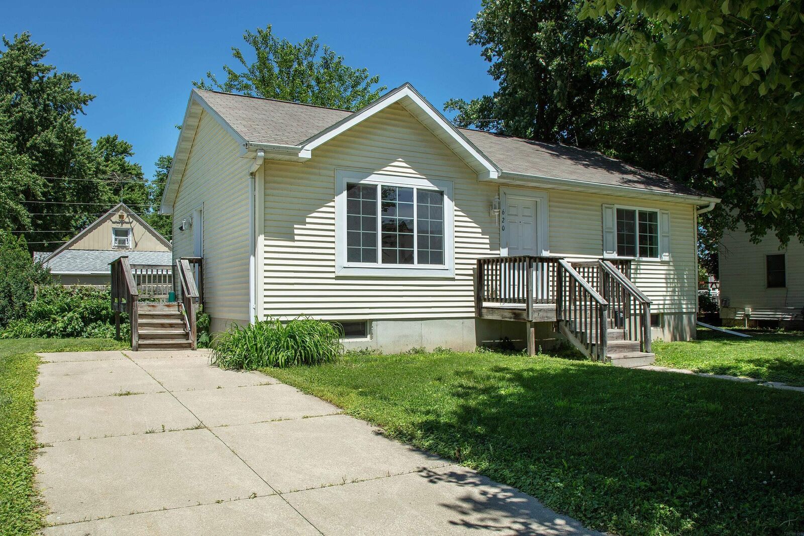 Property Photo:  620 SW 2nd Avenue  IA 50677 