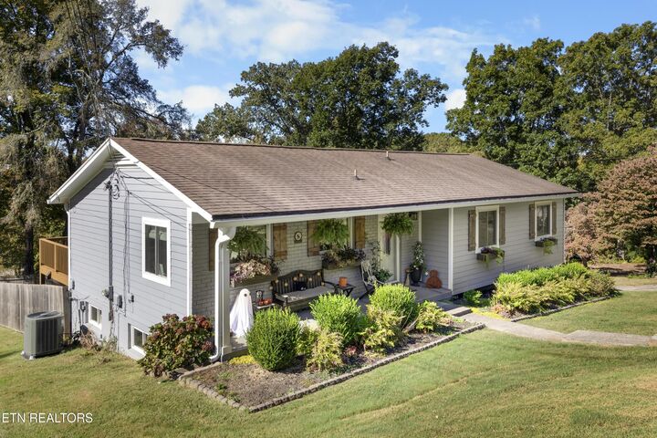 Property Photo: 1601 Buckeye Rd TN 37919