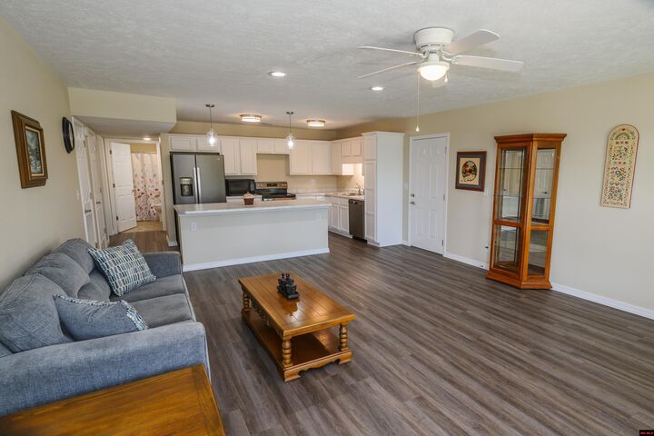 Property Photo:  1118 E 16th Street  AR 72653 