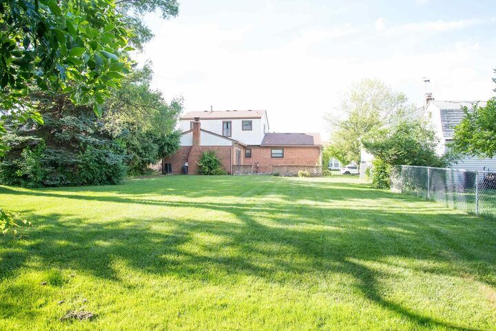Property Photo:  2188 Zenia Drive  MI 48083 