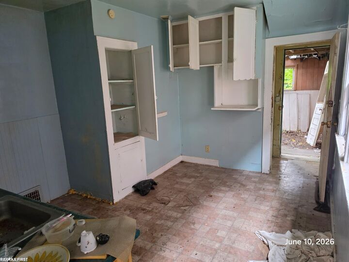 Property Photo: 4317 Waverly Street MI 48238