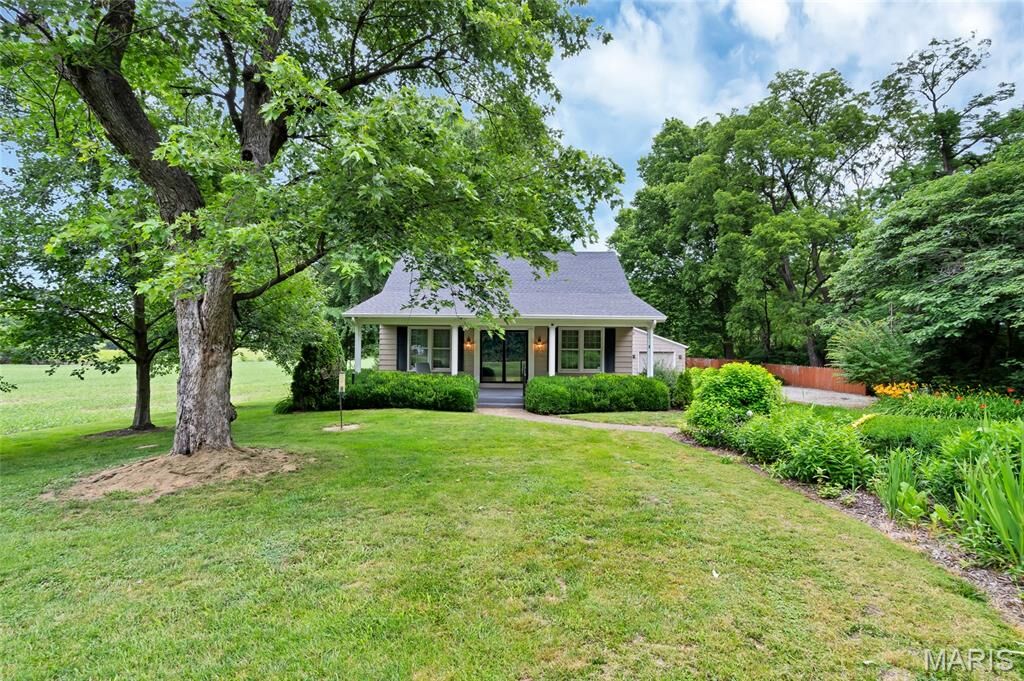 Property Photo: 2049 Mullins Creek Road IL 62239