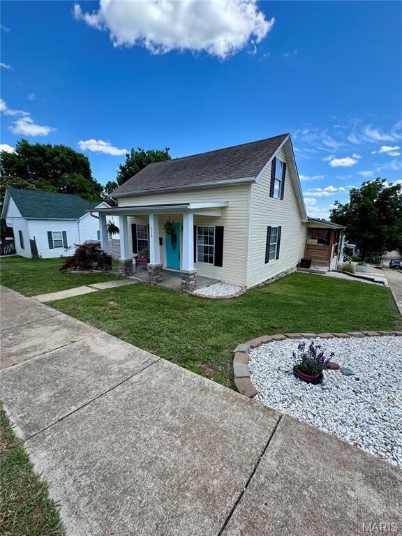 Property Photo: 319 W Miller Street MO 63020