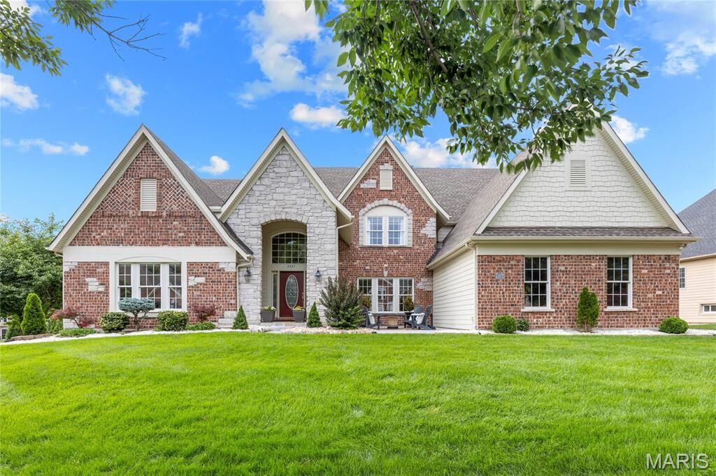 Property Photo:  2377 Spring Mill Estates Drive  MO 63303 
